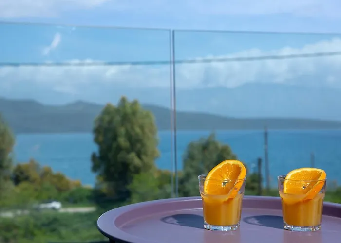 The Lefkadian Collection G And N Case de vacanță