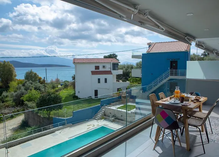 The Lefkadian Collection G And N *